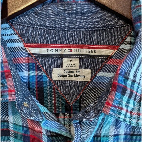 Tommy Hilfiger Size Medium Blue Plaid Shirt Custom Fit Mens Button Up Multi LS - Picture 2 of 3